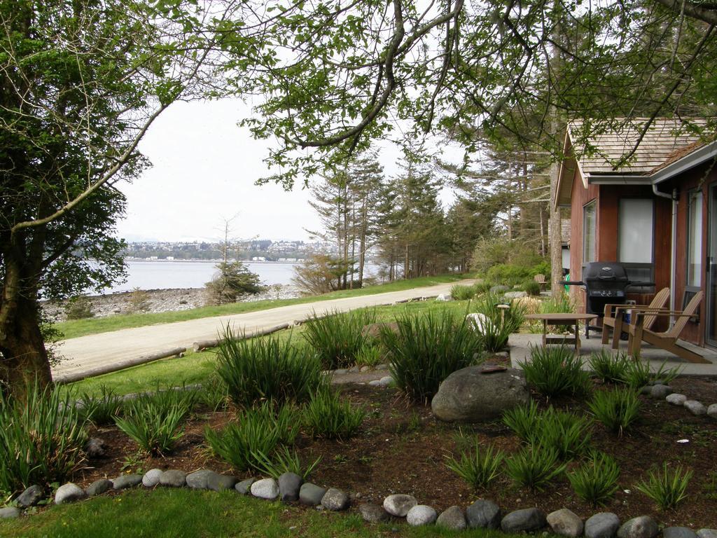 Tsa-Kwa-Luten Lodge Quathiaski Cove Exterior photo