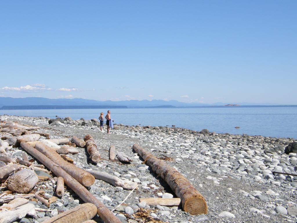Tsa-Kwa-Luten Lodge Quathiaski Cove Exterior photo