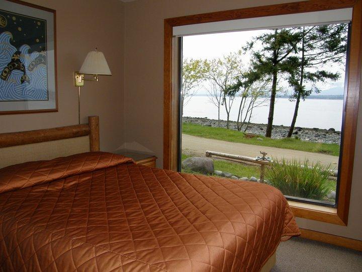 Tsa-Kwa-Luten Lodge Quathiaski Cove Exterior photo